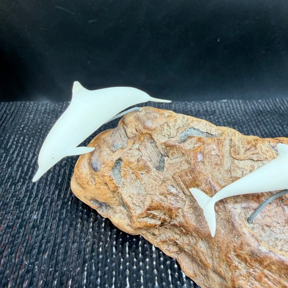 N/A artistic sculpture