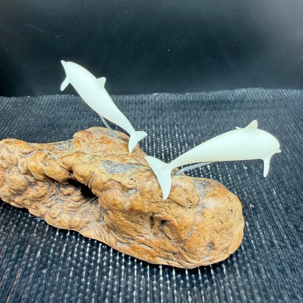 N/A artistic sculpture