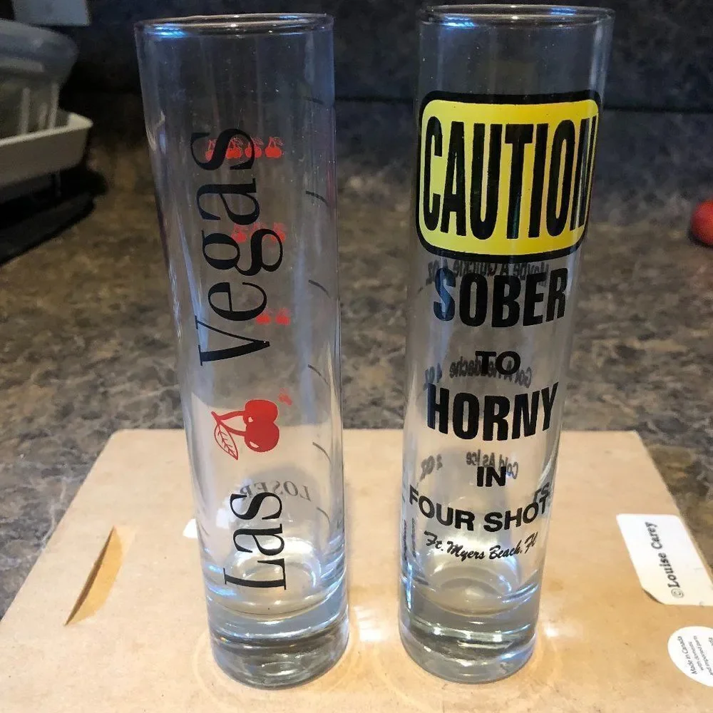 LAS VEGAS / Novelty Oversized lot of 2 SHOT GLASSES