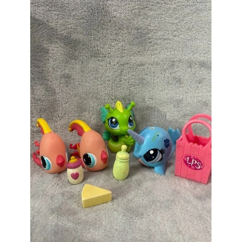 Littlest Pet Shop Ocean Animals‎ Lot of 4 LPS Fish Narwhal + Accessories