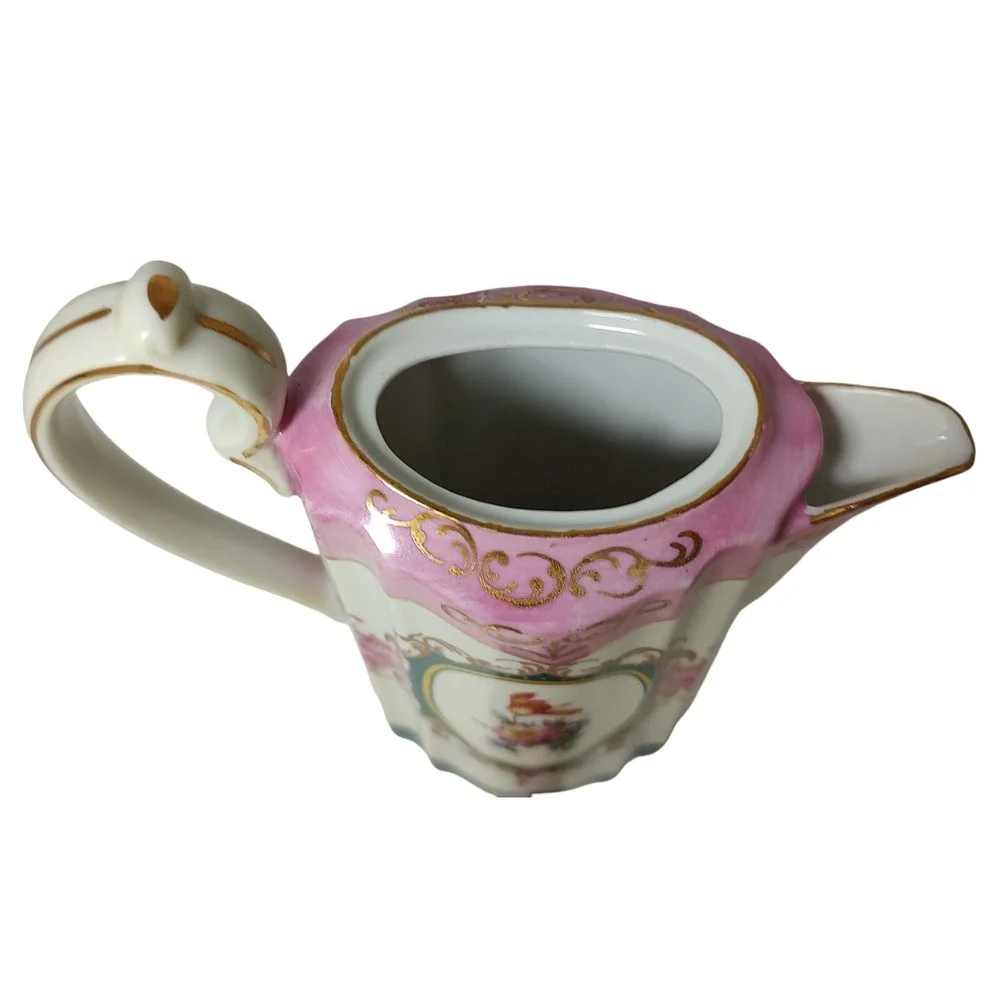 Royal Vienna this vintage