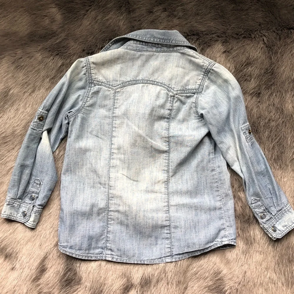 Gap shirt
