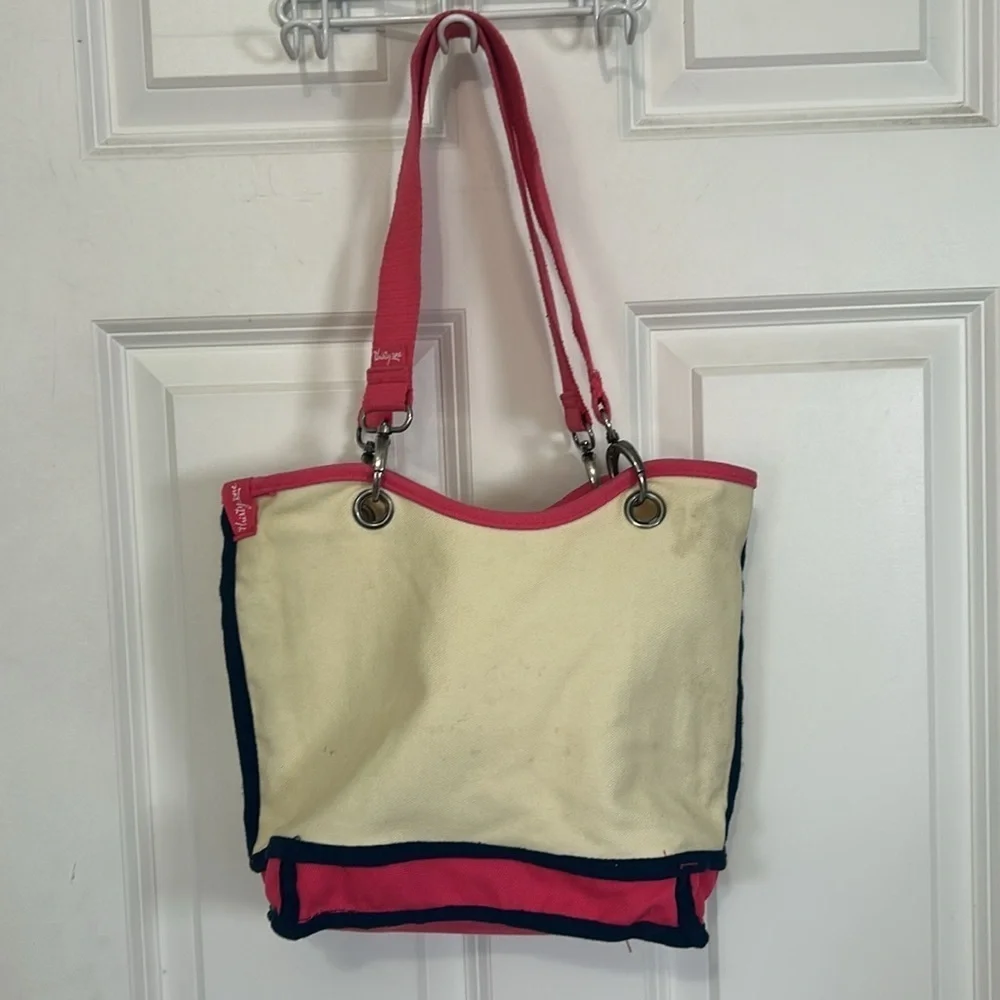 thirty-one fashionable chic