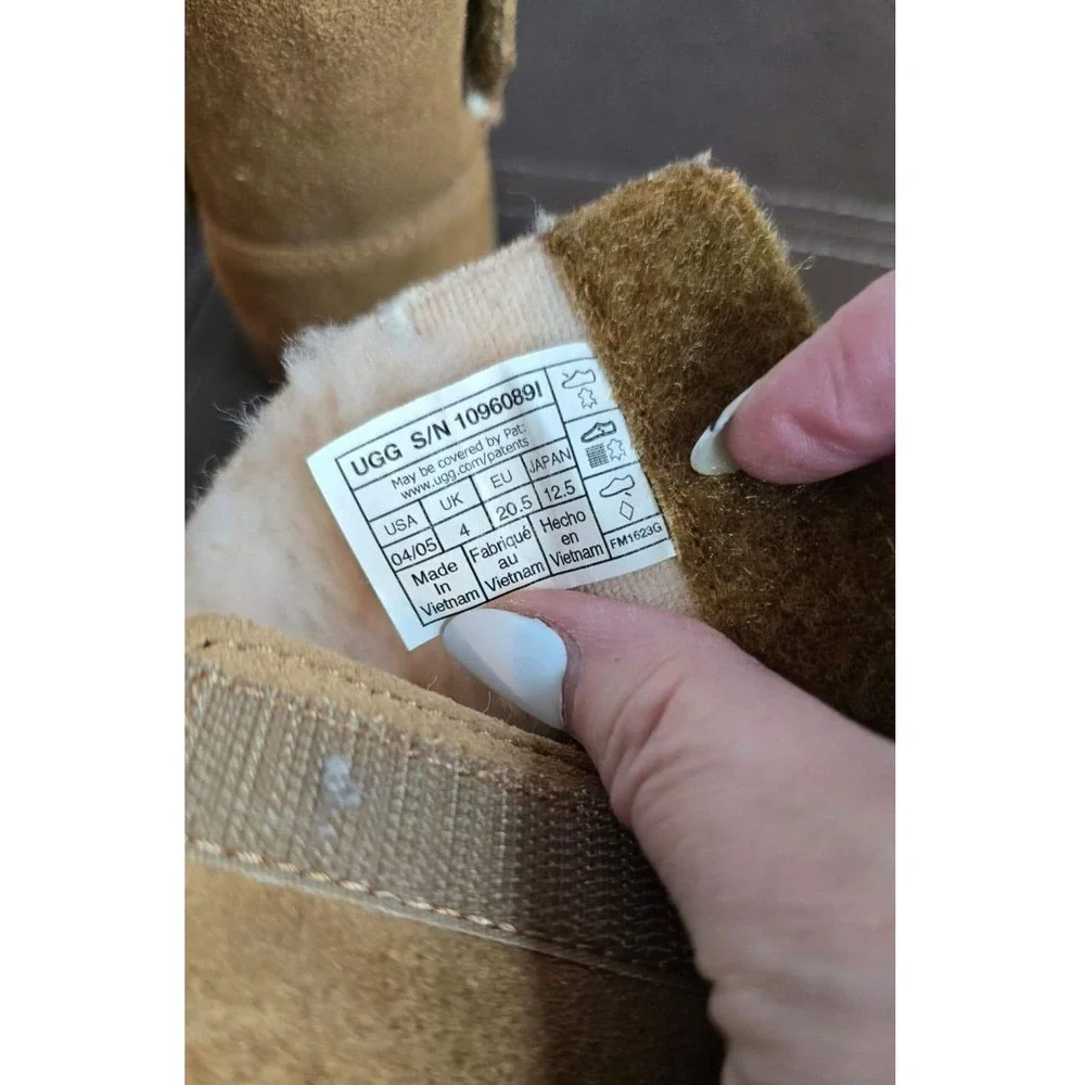 UGG keelan boots