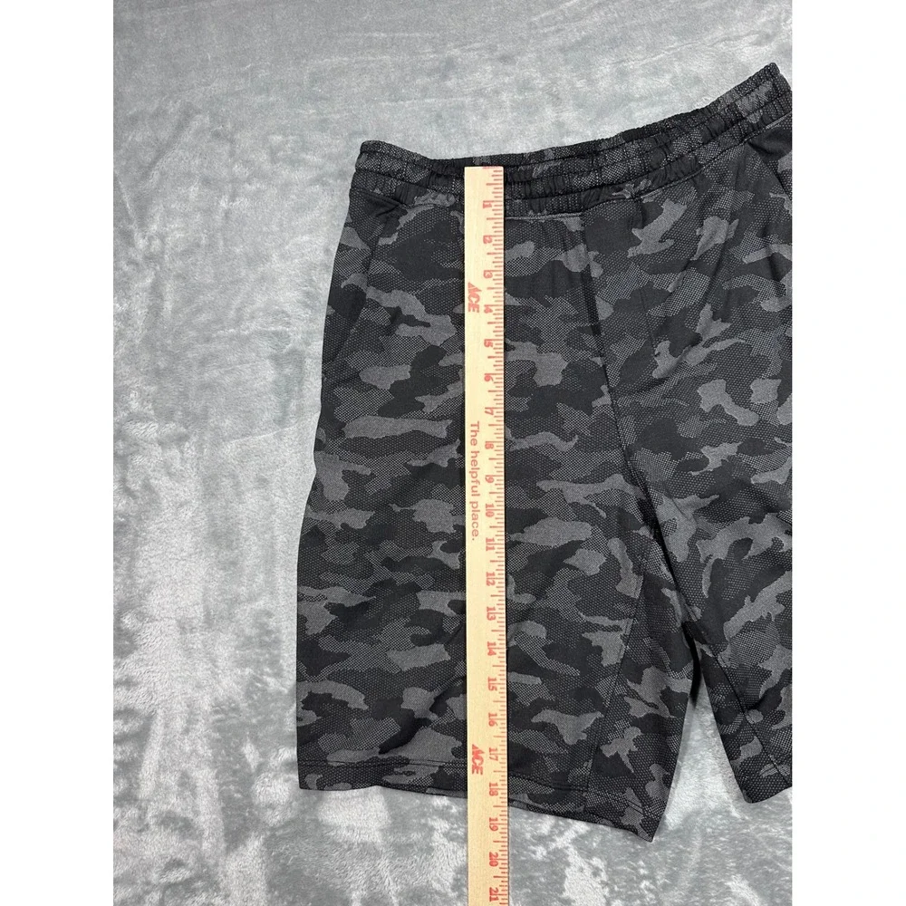 Lululemon THE Short 9 Lined Mens Small Grey Black Camo Athletic Training Running