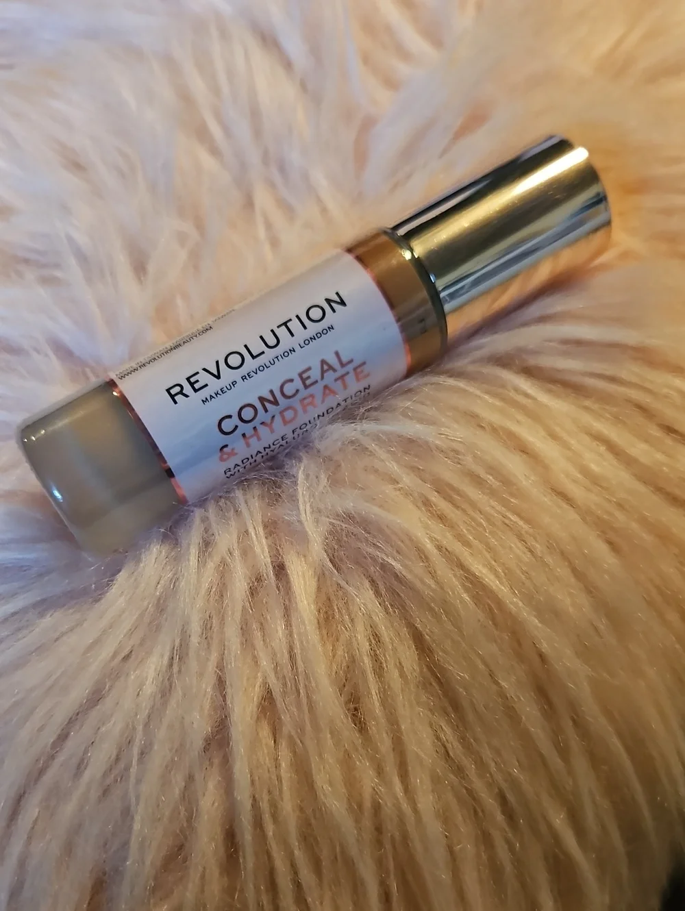 Makeup Revolution lightweight concealer