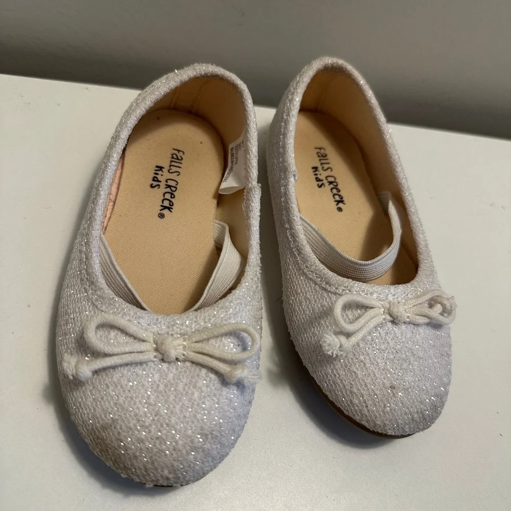 Falls Creek Kids White Glitter Ballet Flats Dress Shoes Girls Size 7‎