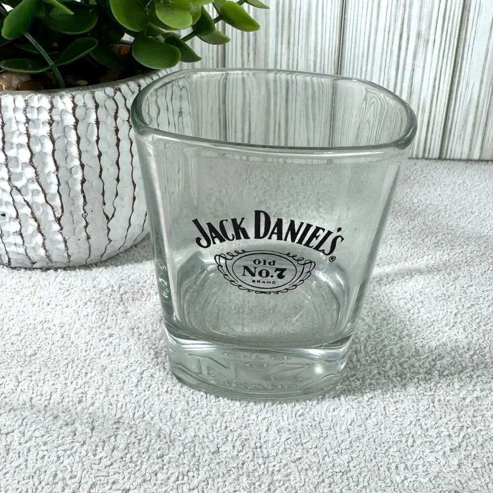 Jack Daniels low brand ball