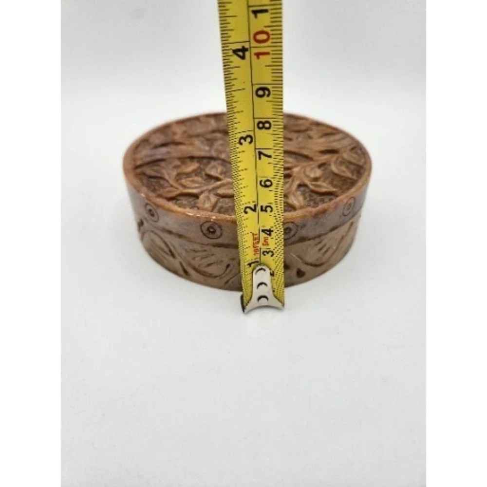 N/A vintage carved