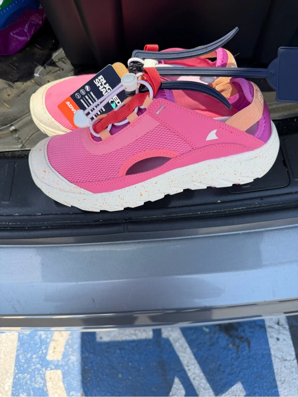 Rugged Shark comfortable pink
