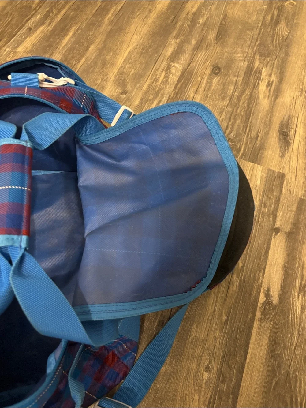 Dakine spacious duffel