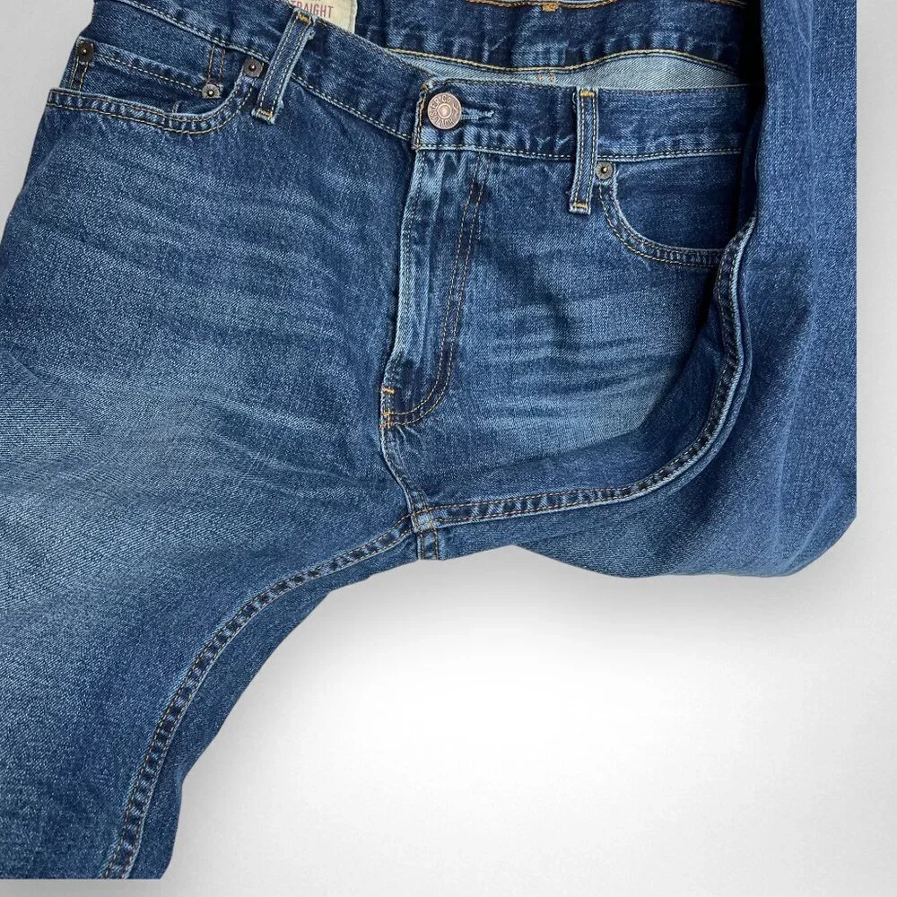 Hollister jeans designed