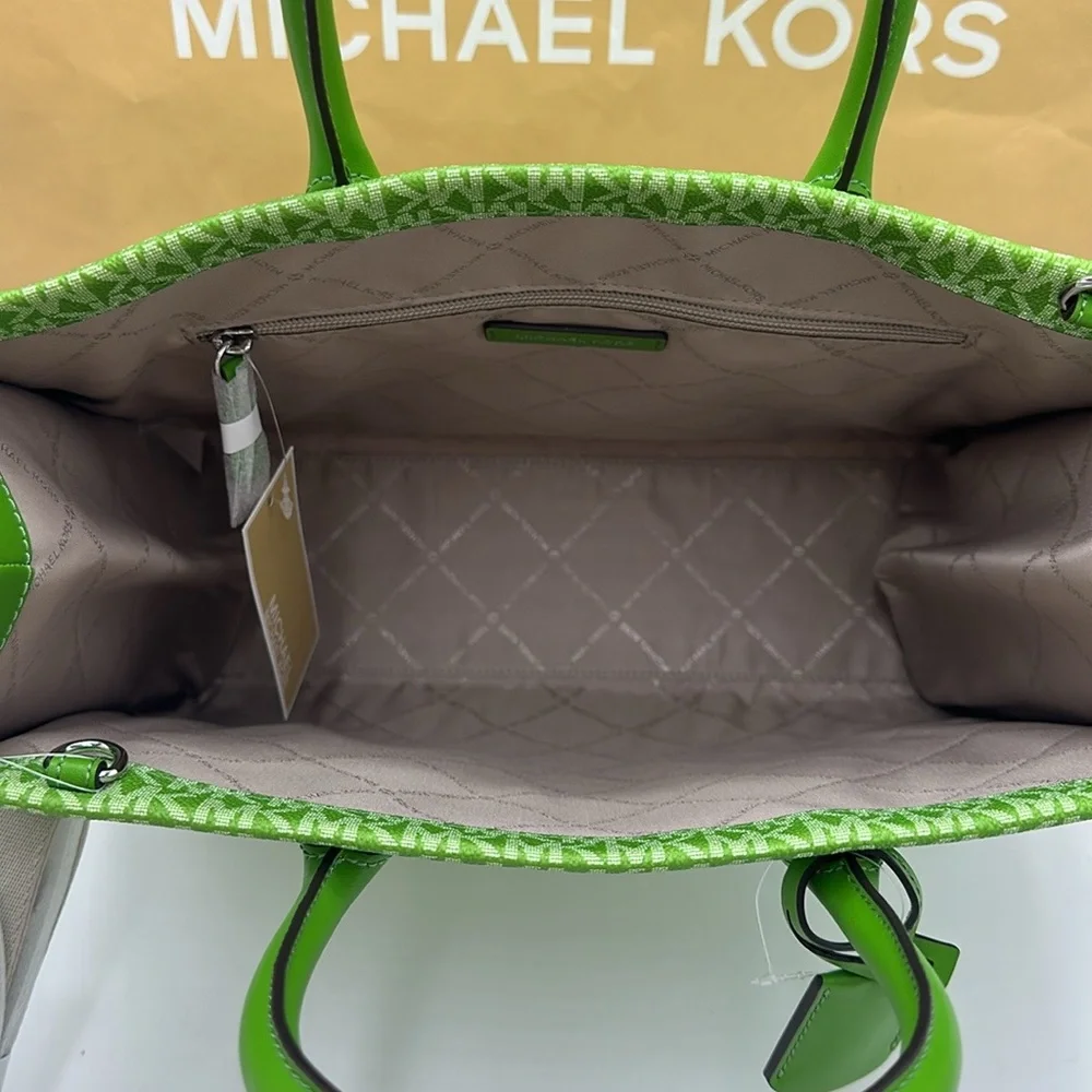 Michael Kors zip michael green
