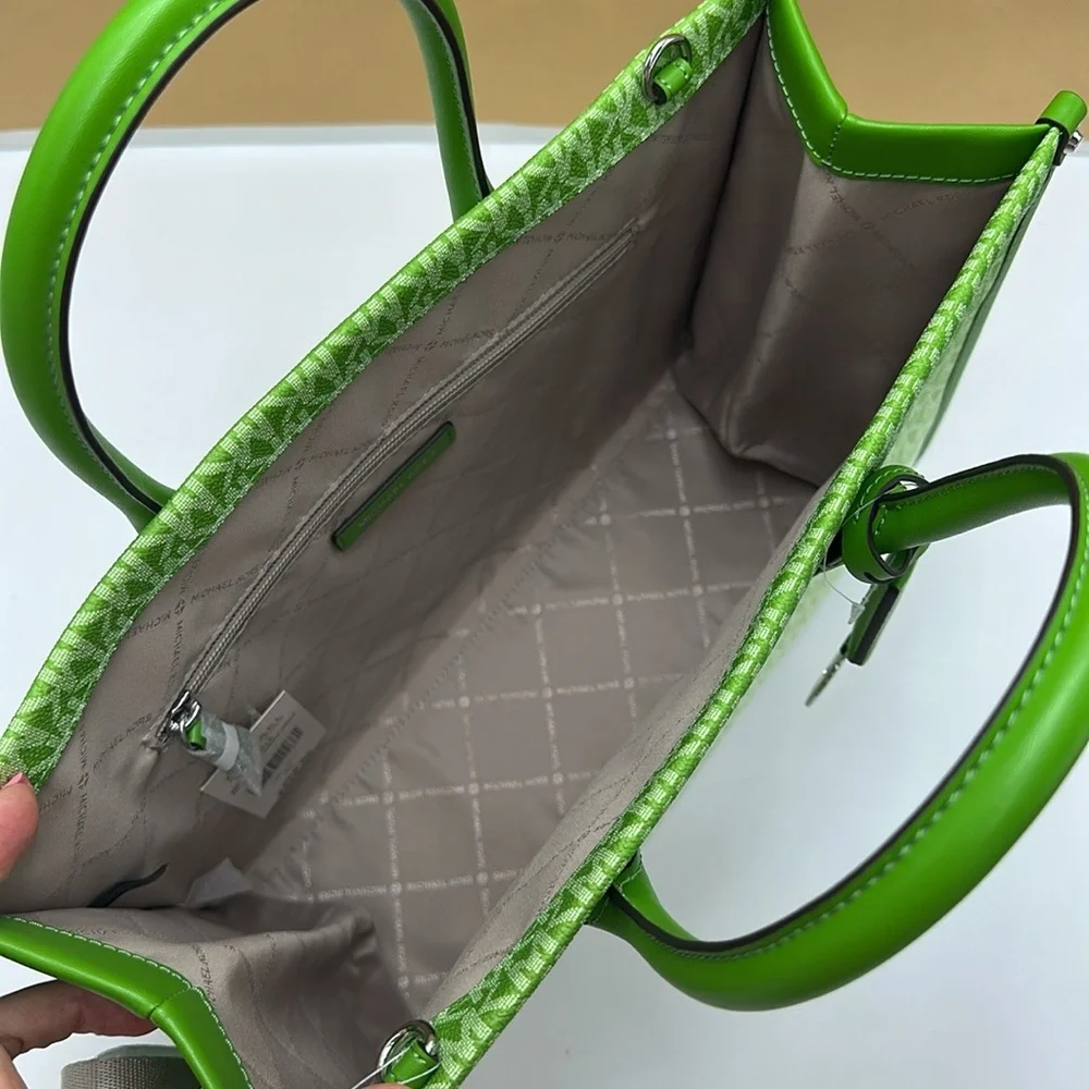 Michael Kors zip iconic be