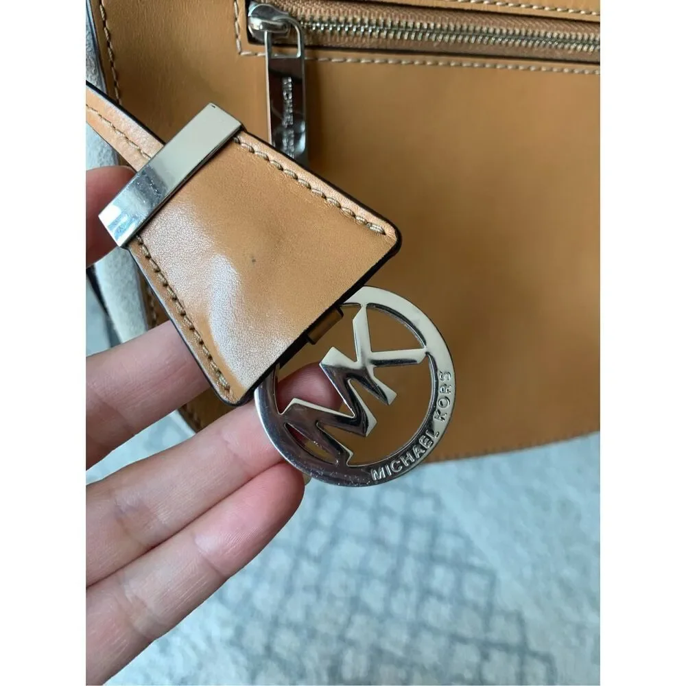 Michael Kors 10x7 5x2