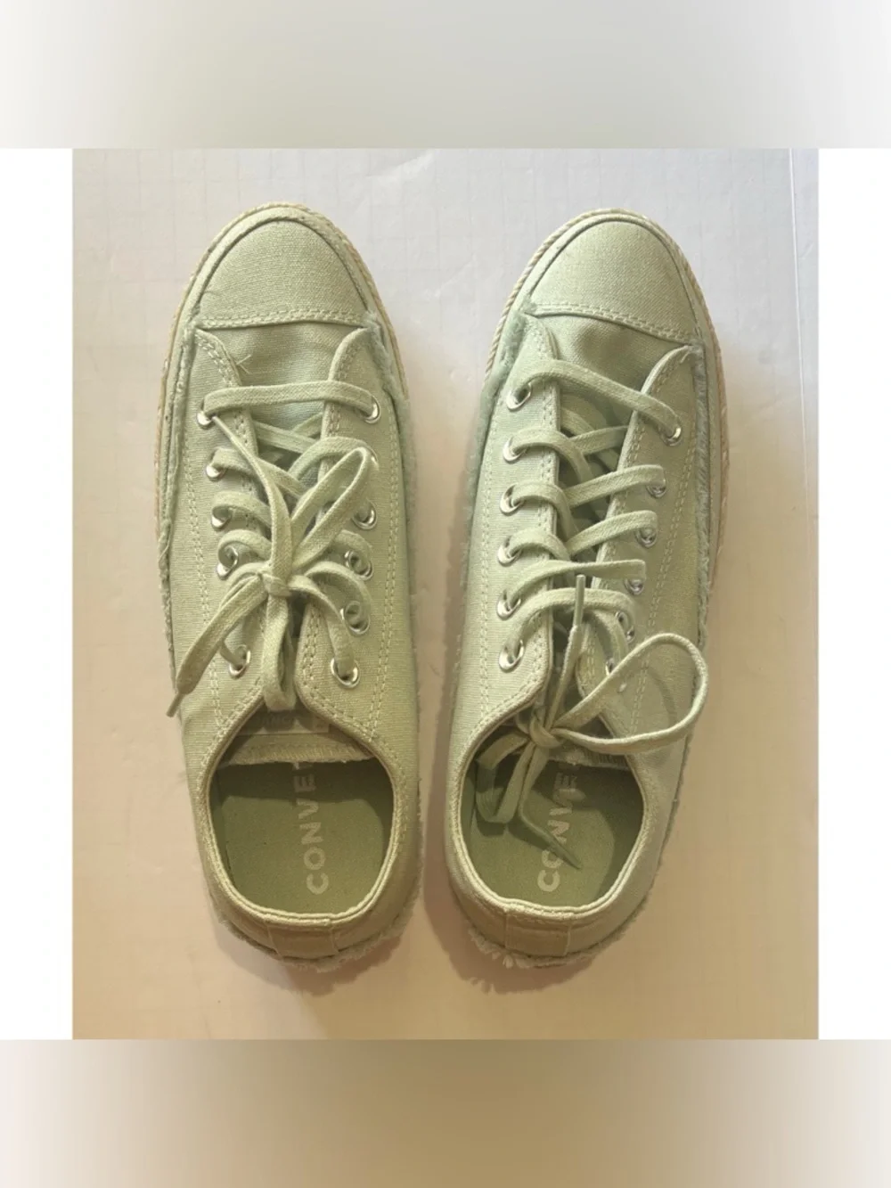 Converse excellent used