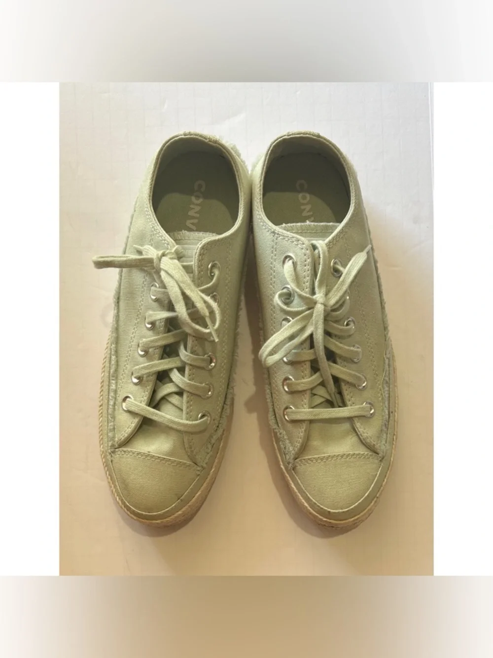 Converse excellent used