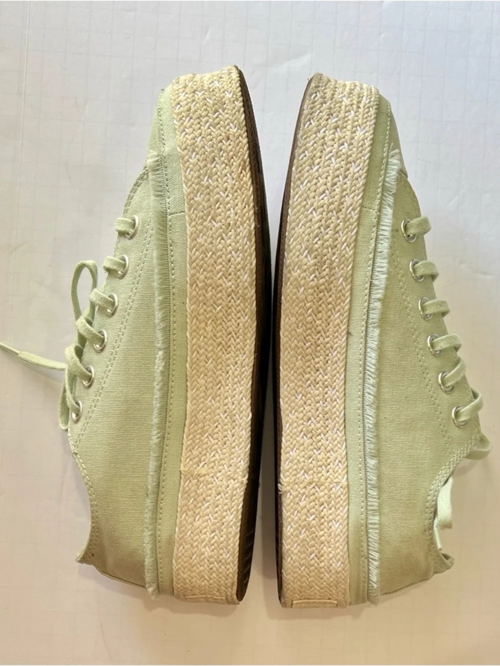 Converse excellent used