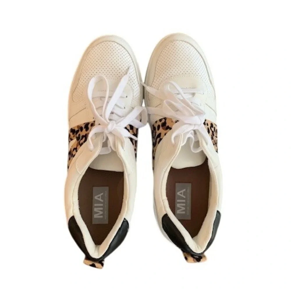 MIA Alta White‎ Leopard Print Chic Fashion Sneakers Womens 8.5M Low Top Lace Up