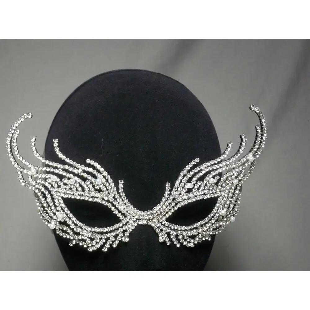 treasuresbyevieus.etsy.com glamorous dramatic
