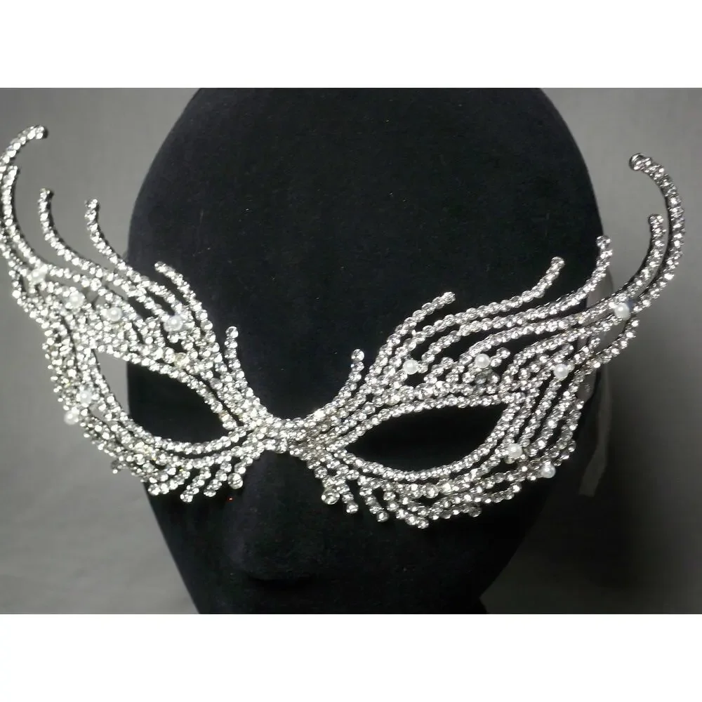 treasuresbyevieus.etsy.com glamorous dramatic