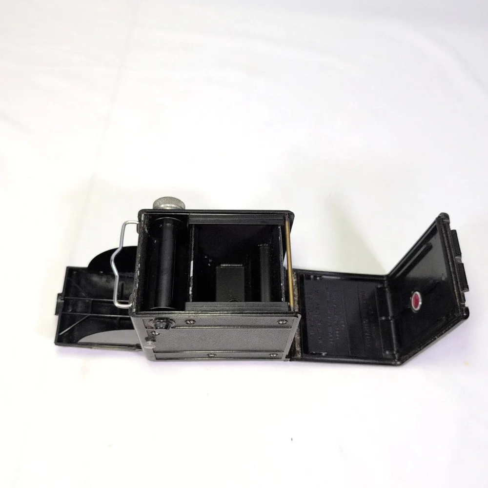 Vintage Spartus Full-Vue Box Camera 120 Film Top View Chicago Made In The USA