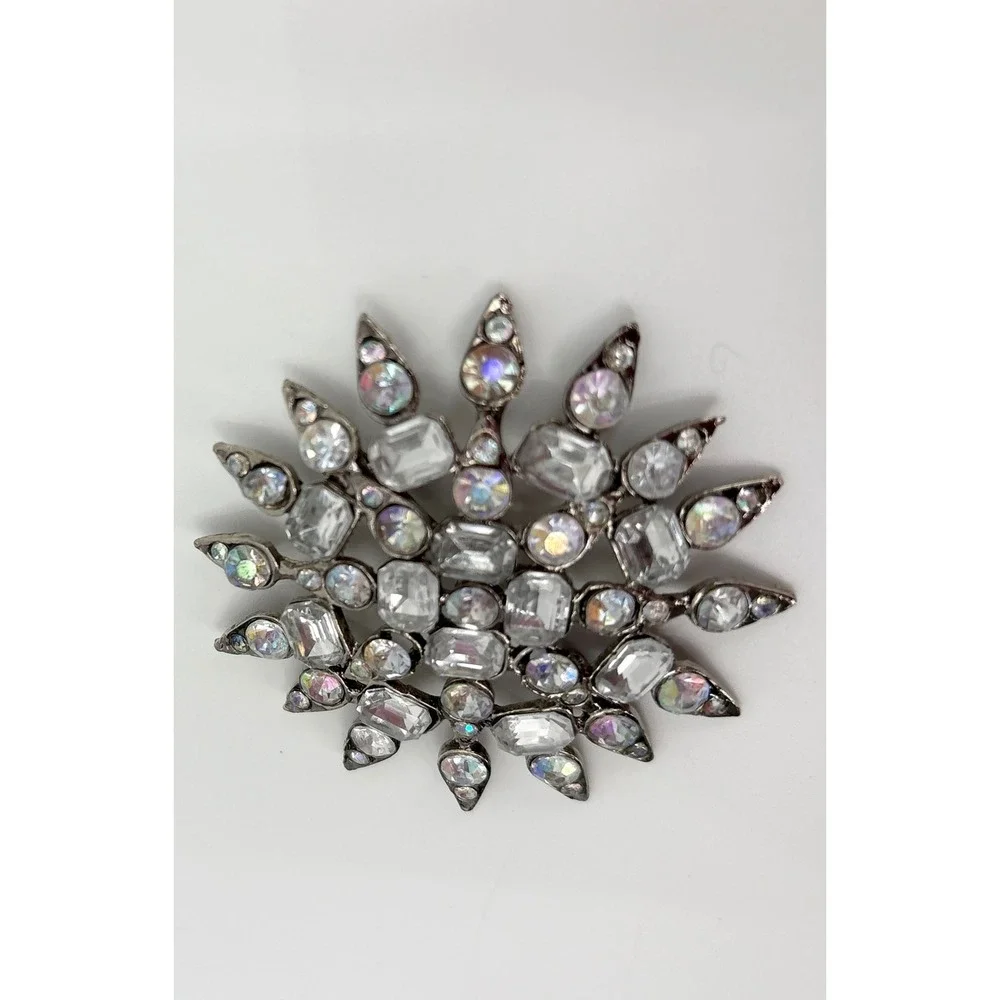 Unbranded item silver