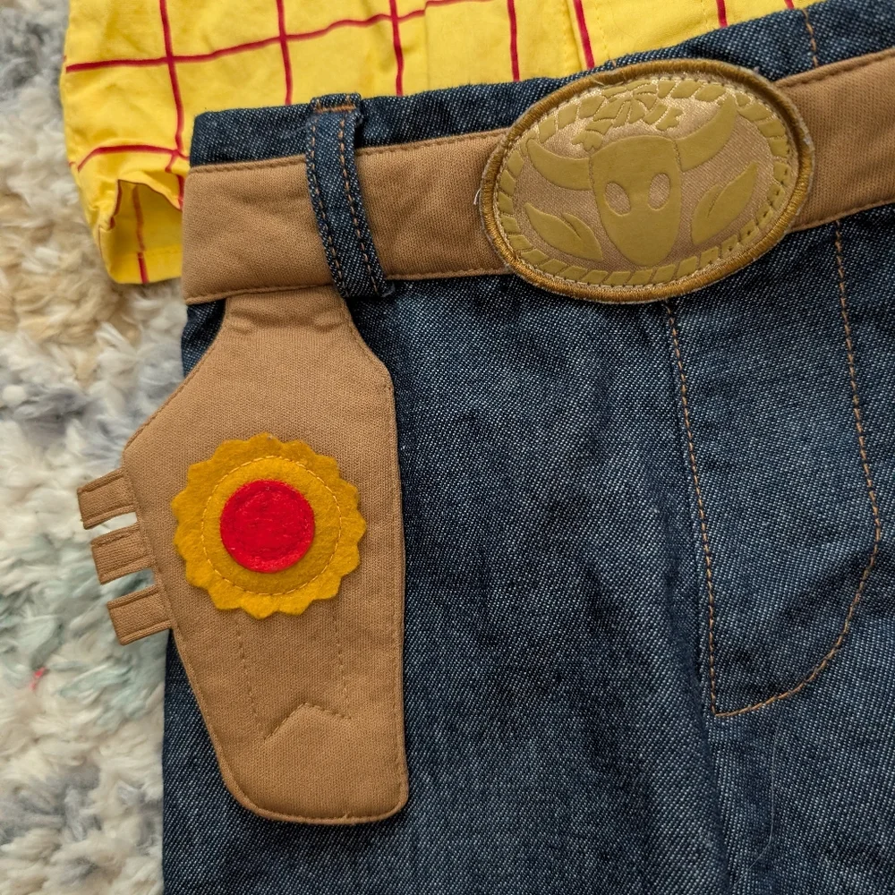 Disney home belt outfit