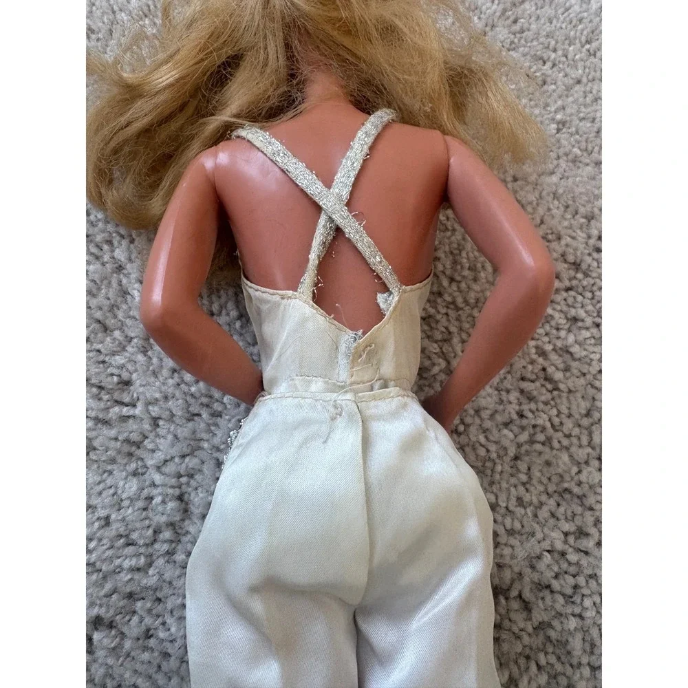 Barbie striking vintage
