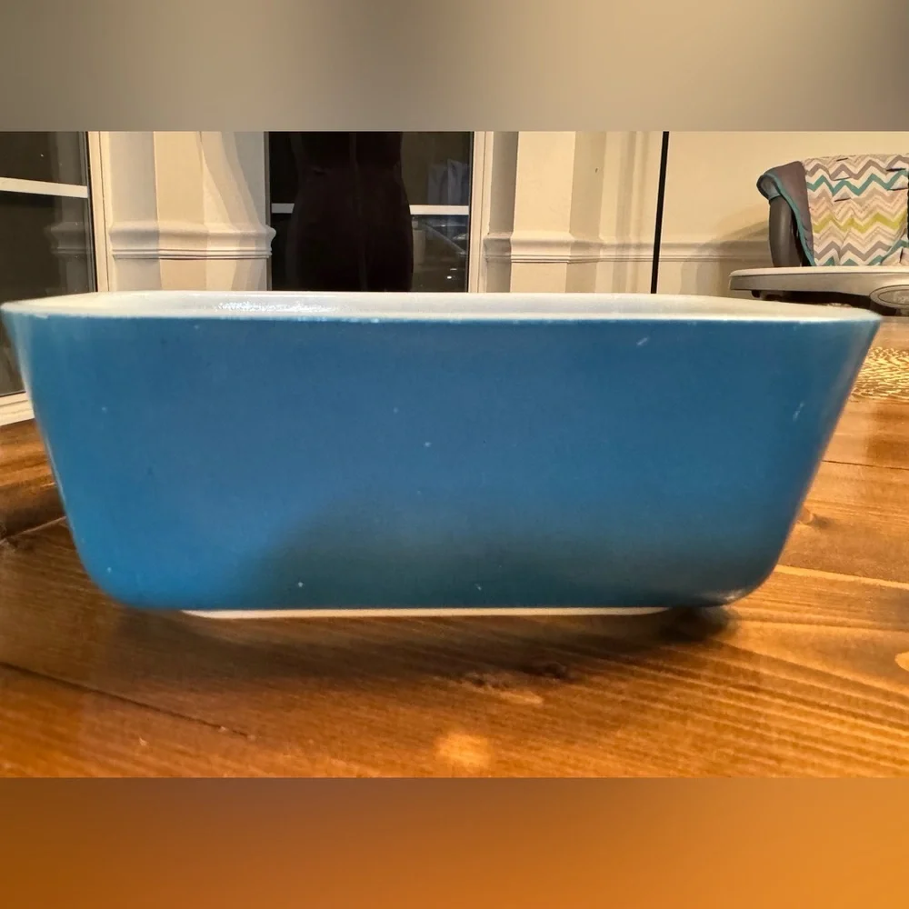 Vintage Pyrex Primary Blue Loaf Pan – Mid-Century Kitchenware