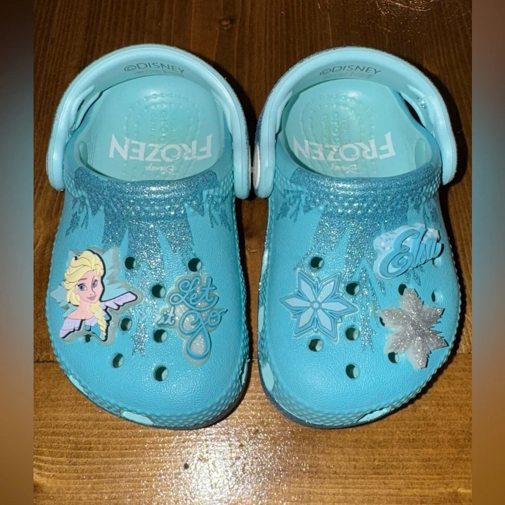 Disney Frozen Elsa Glitter Crocs w/ Jibbitz Charms – Kids SZ 4