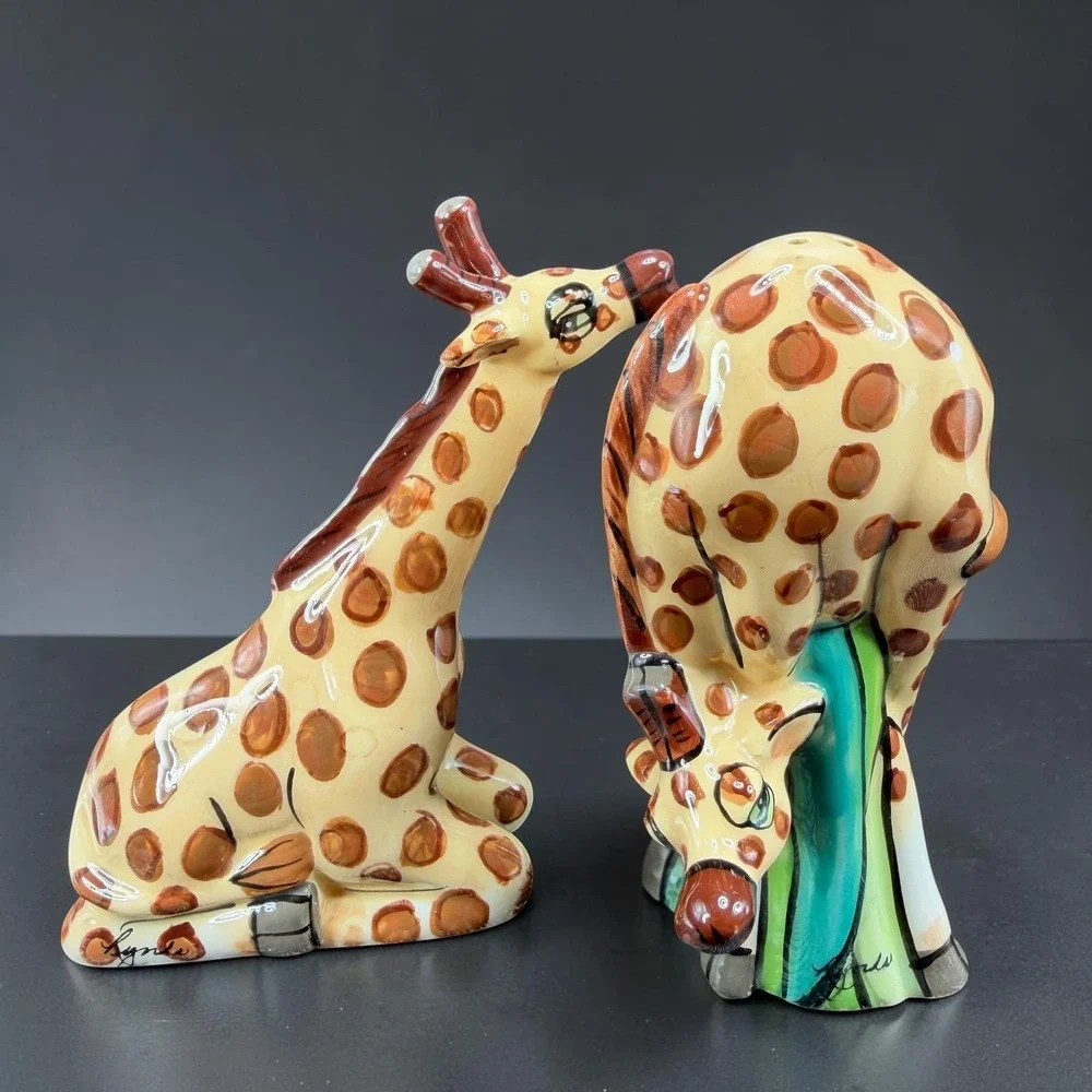 Blue Sky Ceramic Giraffe Salt and Pepper‎ Shaker Set Brown Tan Hand Painted 4in