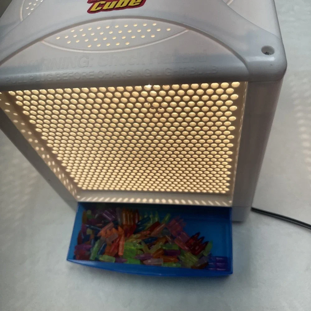 Vintage Lite Brite Cube Hasbro Light Box Toy Pegs Storage 4-Sided‎ Kids Art Game