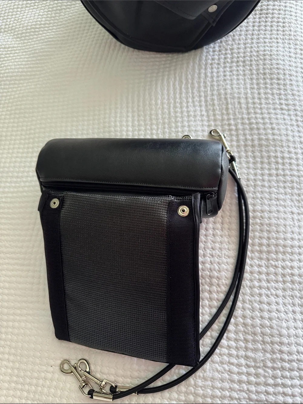 Black Men's Cylindrical Leather Travel Bag
