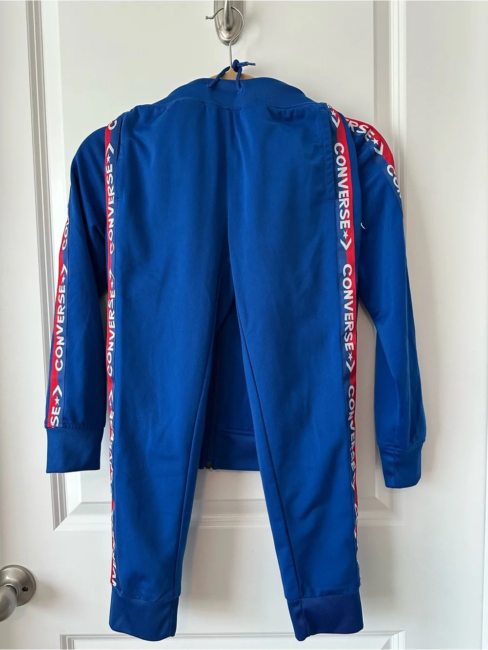 Converse zip up