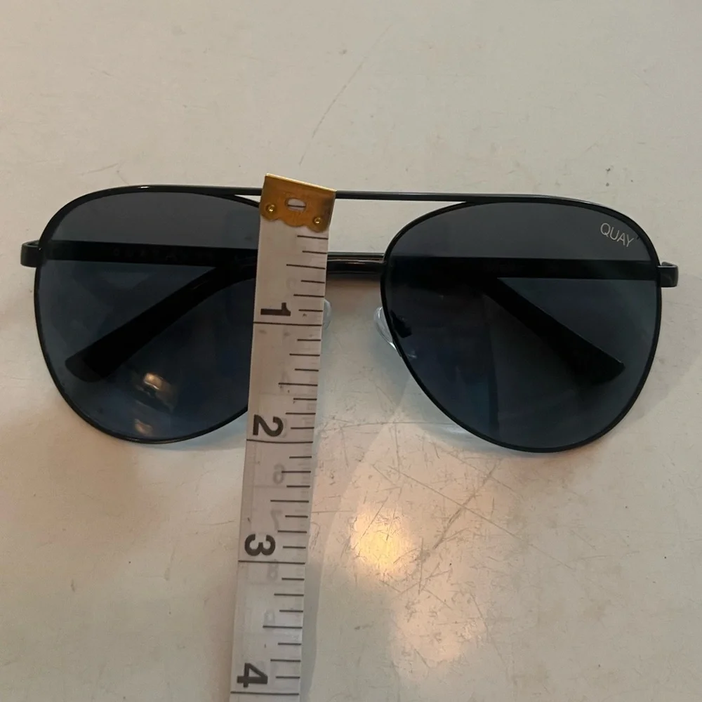 Quay Australia aviator black case