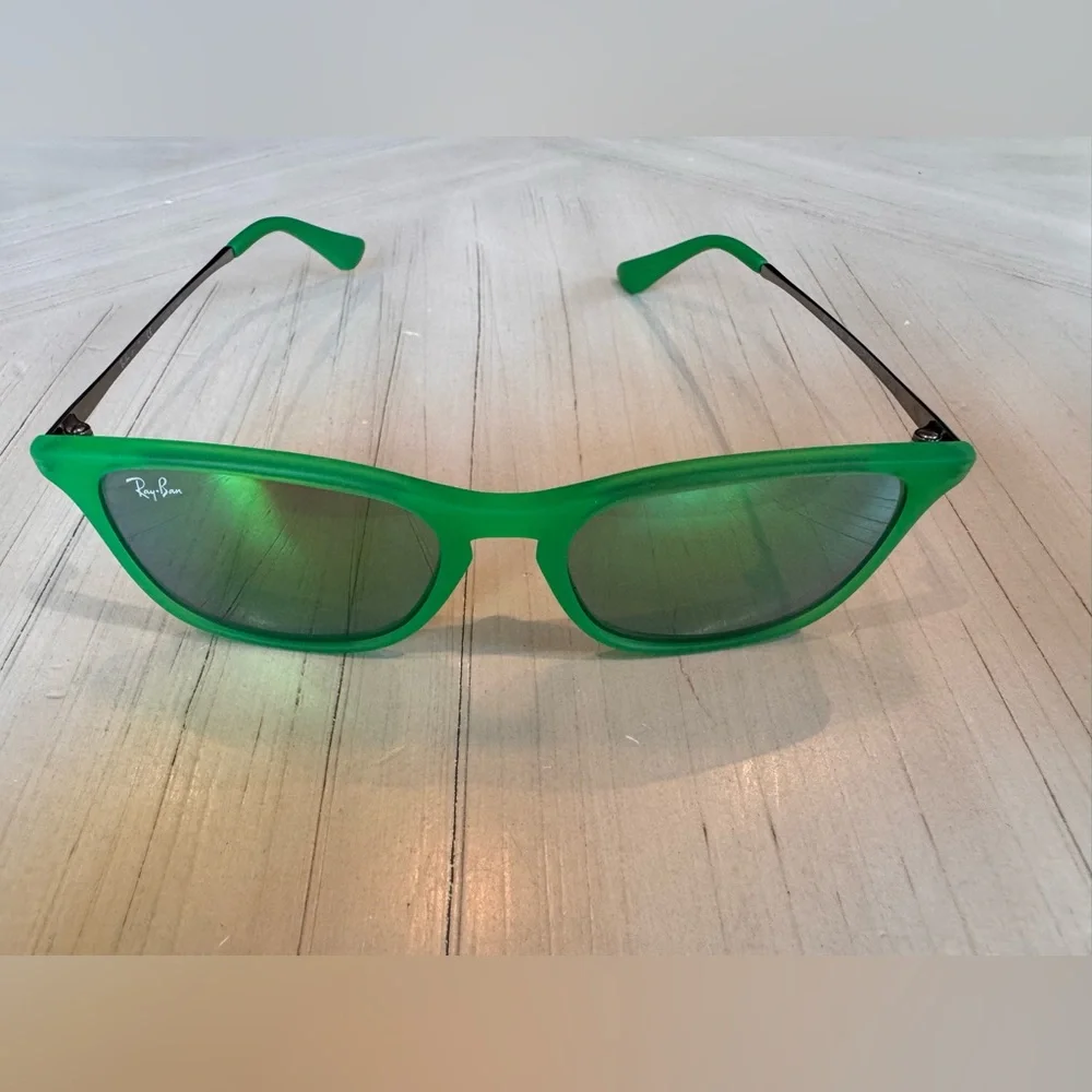 Ray-Ban stylish durable