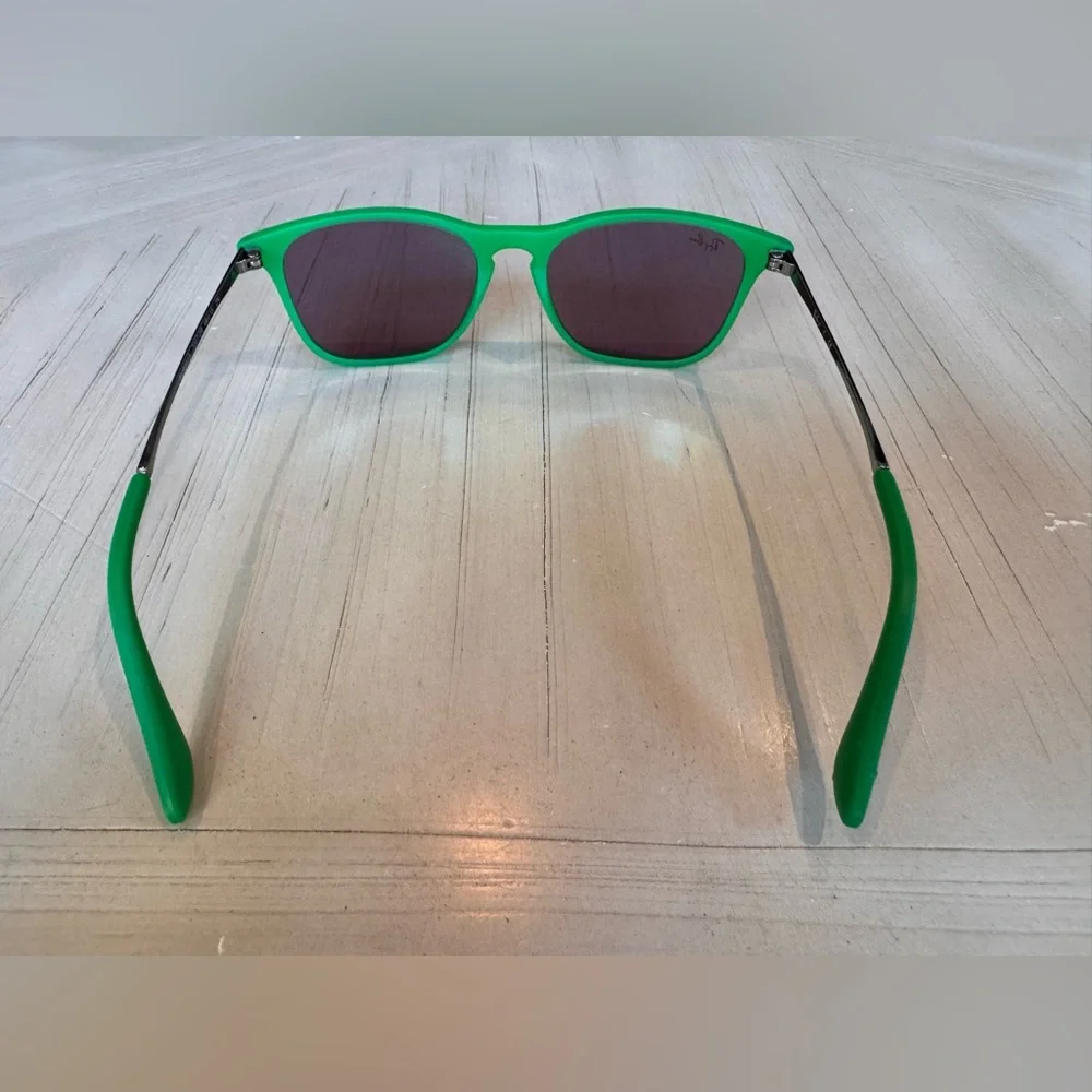Ray-Ban stylish durable