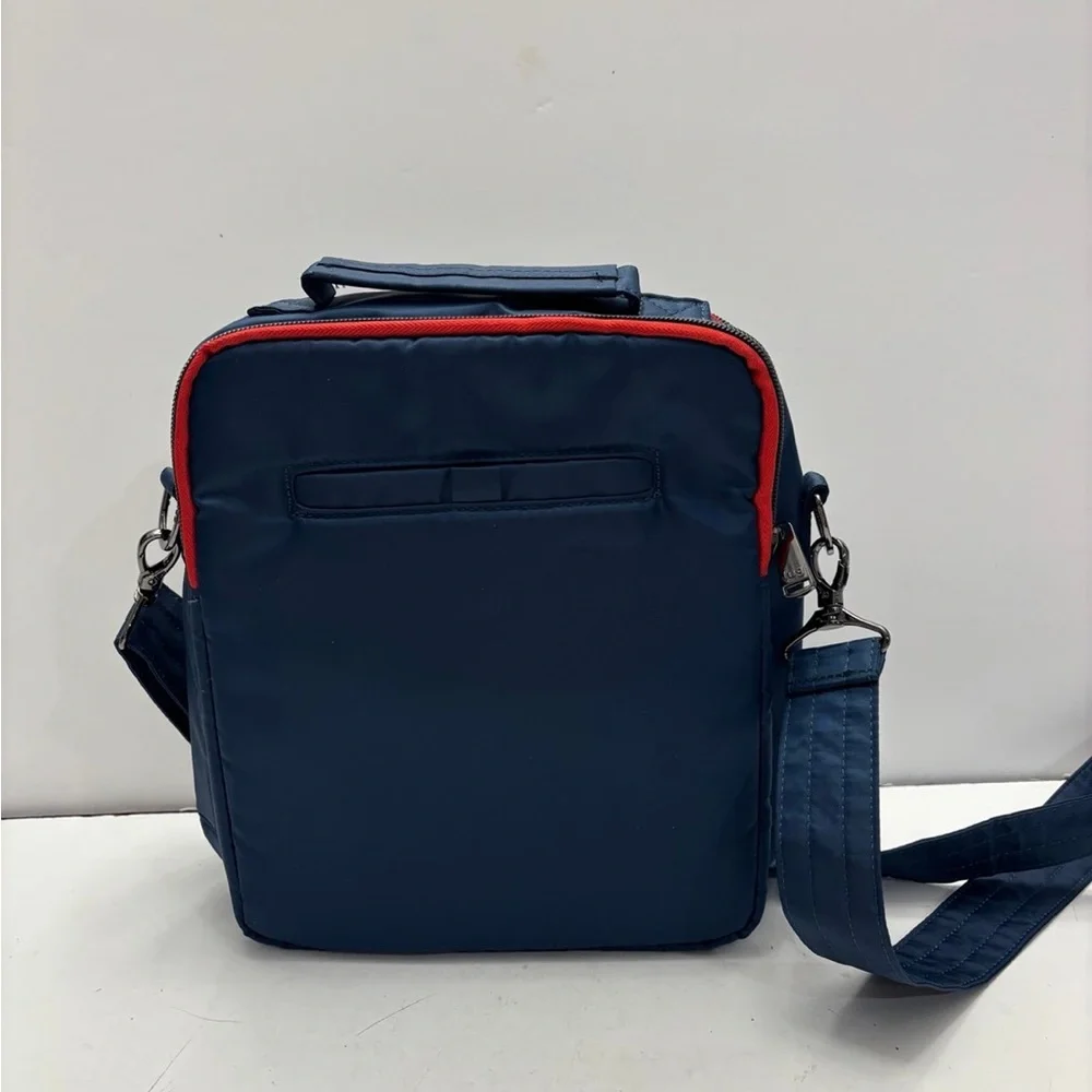 lug stylish functional
