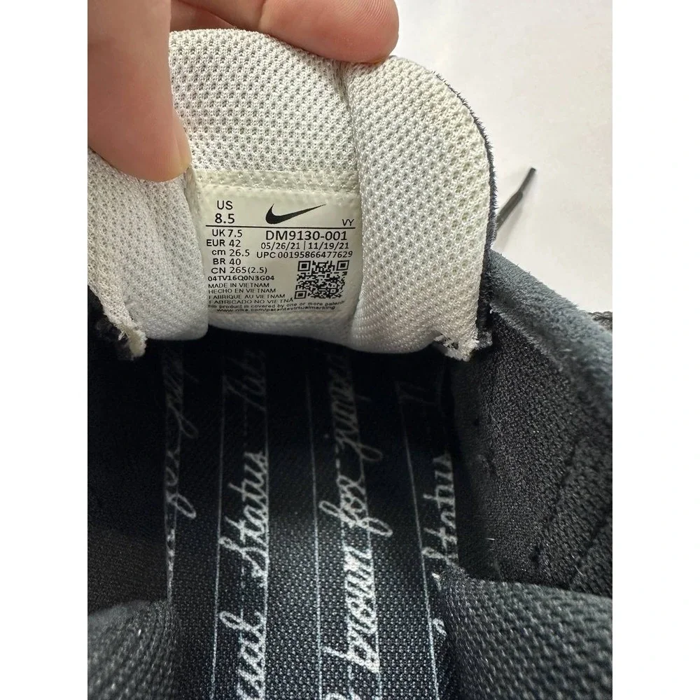 Nike social status