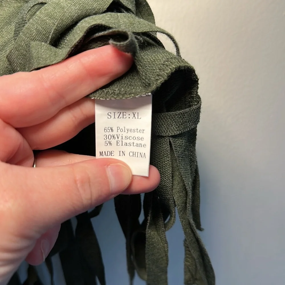 Women’s Olive Green Fringe Crop Top Size XL