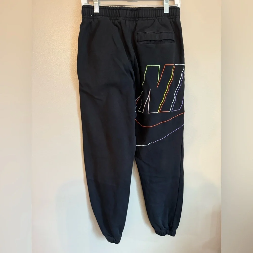 Nike classic black