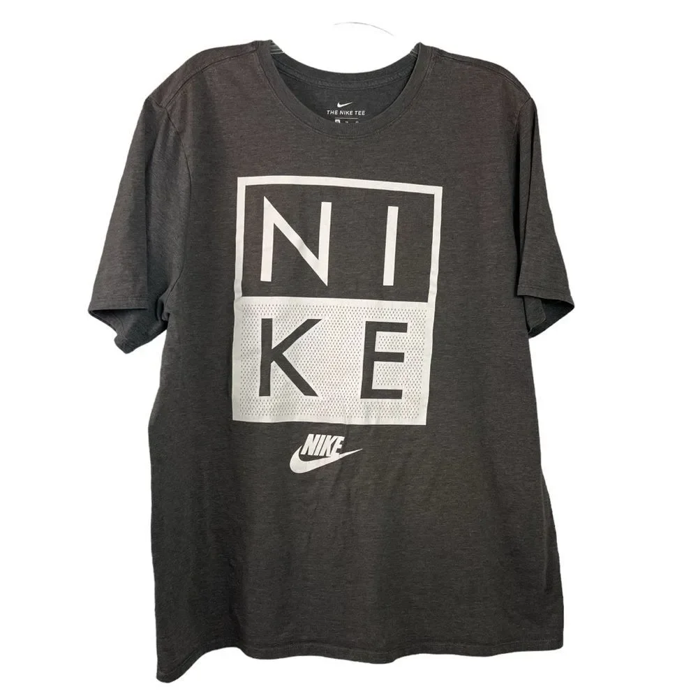 The Nike Tee Men’s XL Short Sleeves Lightweight Athletic Cut Modern Gray