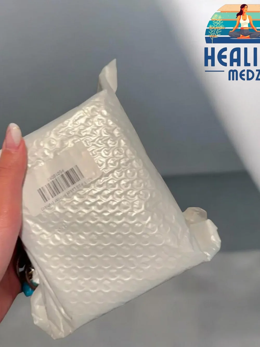 100PCS 10.5×15.5 BULK POLY BUBBLE MAILERS WHITE SHIPPING PADDED ENVELOPES