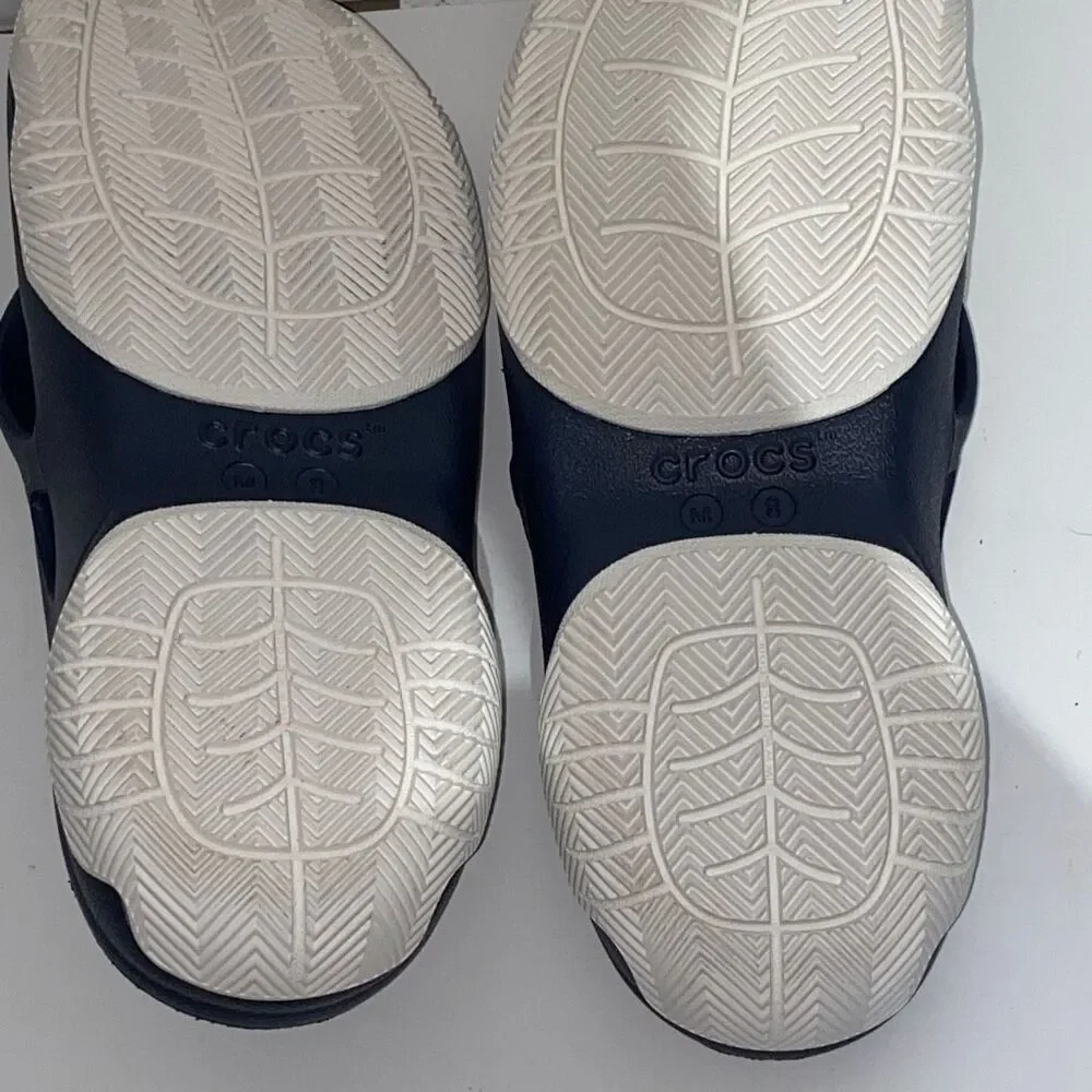 CROCS lightweight owned pre