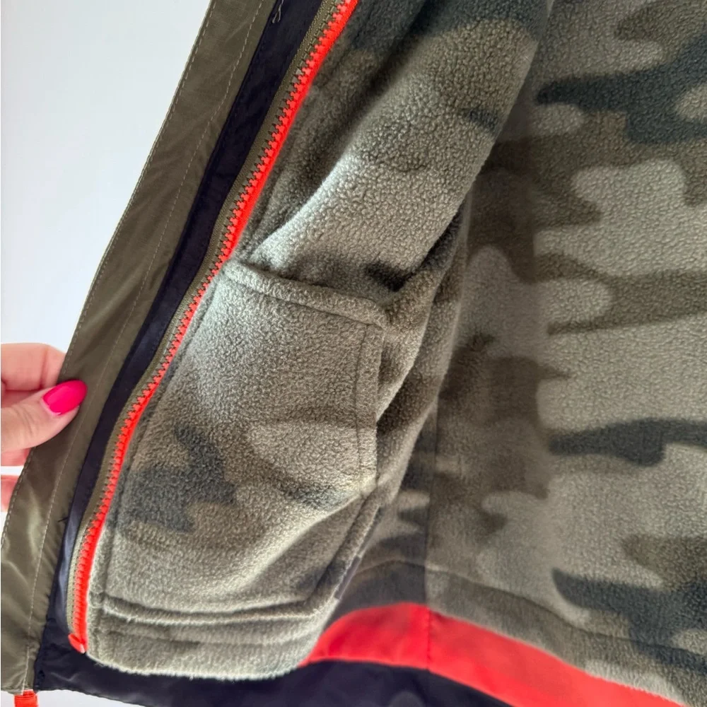 Eddie Bauer stylish olive