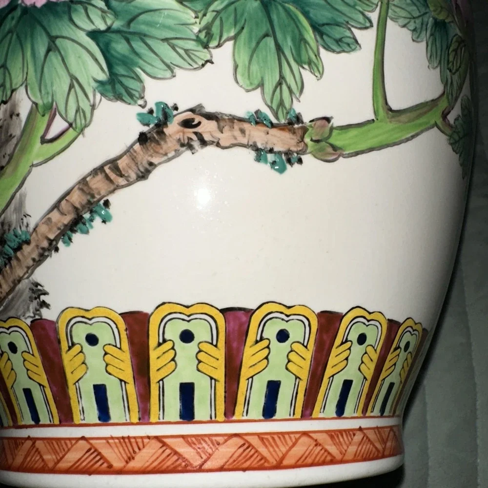 Chinese famille Rose Vase Dating Back‎ To Qing Dynasty Or Early Republic Signed