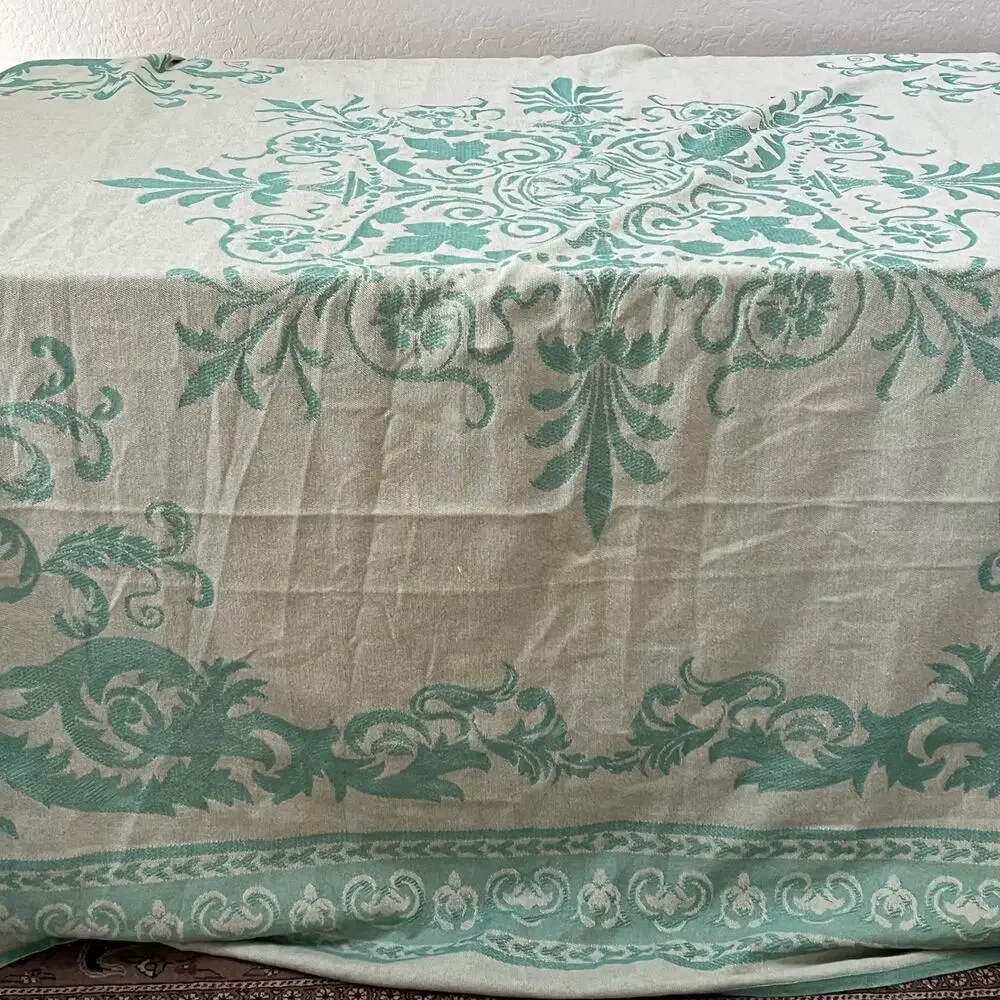 Superior king bedspread
