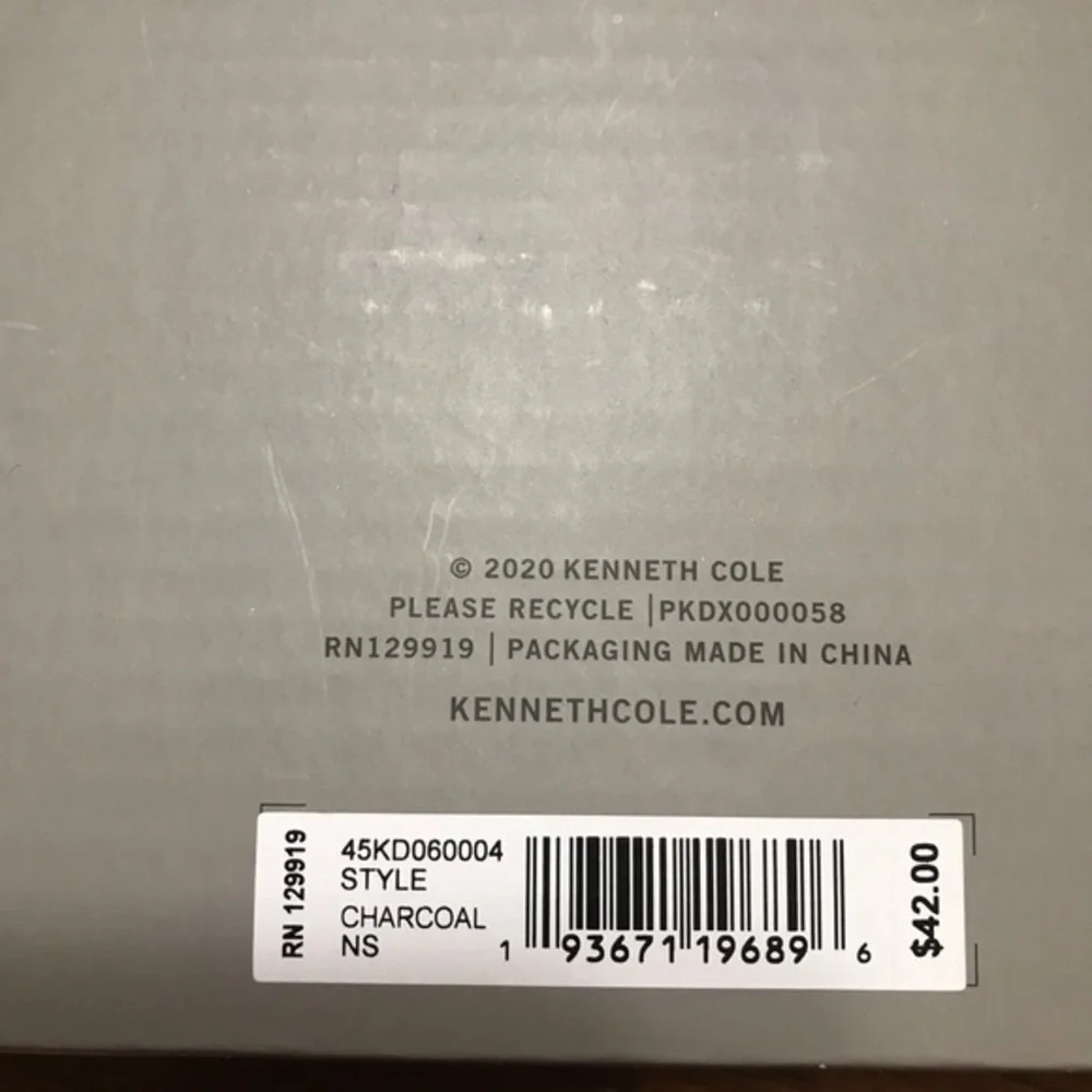 Kenneth Cole Reaction charcoal home beanie