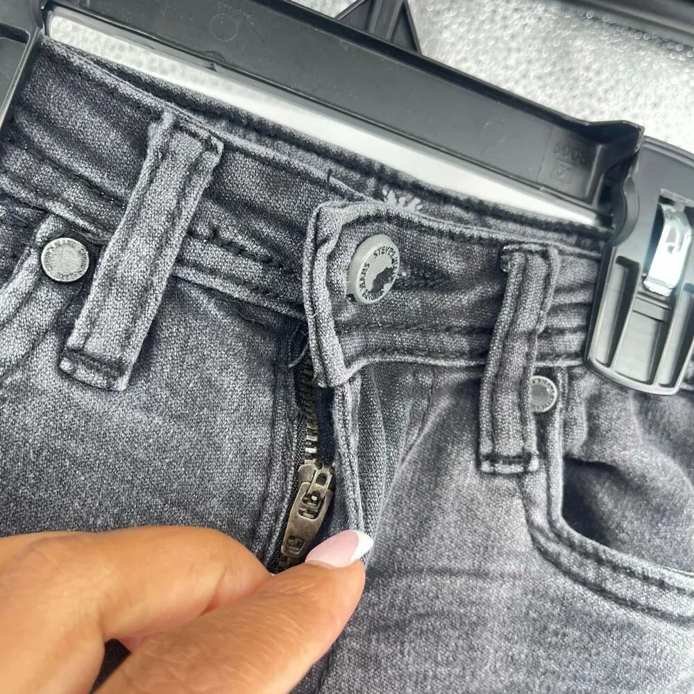 Steve’s Jeans these stylish